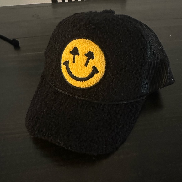 Brand new Happy Caps fur trucker hat - Picture 2 of 4